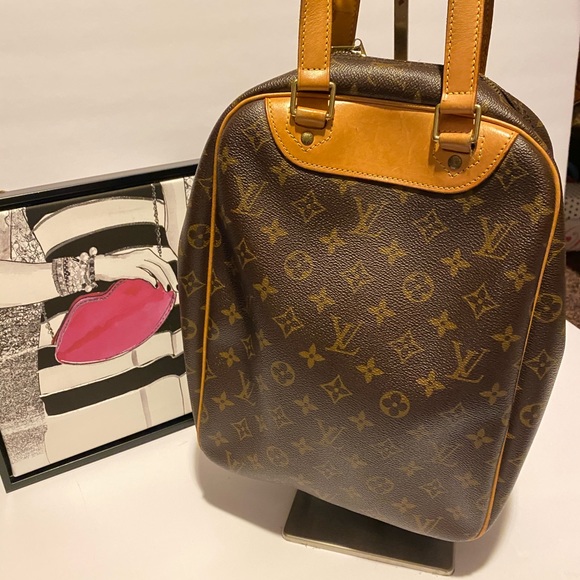 🚫SOLD🚫 Louis Vuitton Excursion Monogram Bag - Picture 7 of 11